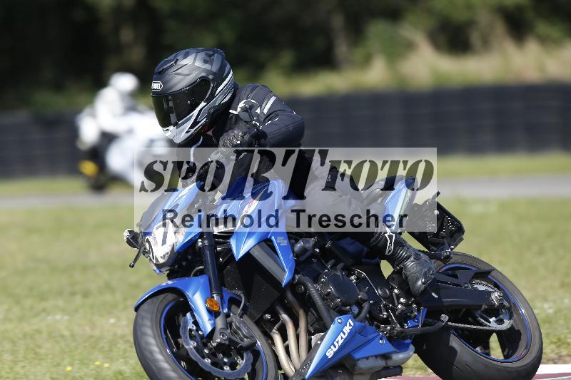 /Archiv-2025/48 25.08.2025 Cornu Master School ADR/gruen-vert/97